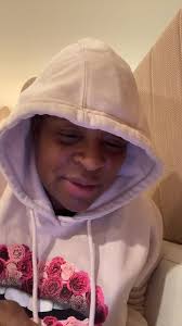 PEACH McINTYRE 🍑 HUSBAND LEFT HER BECAUSE SHE IS BROKE 🥴🥴🥴