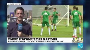 Le reportage alterne des images du match avec les. Can 2019 Algerie Senegal Un Match Attendu Mais Pas Decisif Youtube