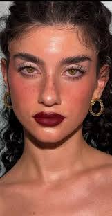 Kaye Pena's Instagram, Twitter & Facebook