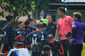 Tidaklah kayu bengkok mendatangkan layang lurus. Tak Ada Dna Menegakkan Benang Basah Di Serpong City Indonesia Junior League