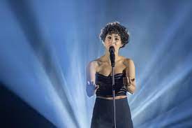 После подписания контракта со звукозаписывающей компанией «capitol music france» в 2015 году. Asf5jmtqs6oslm