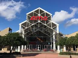 The company announced it would be recreating a natural florida spring for guests to enjoy while meandering around the shopping center. Review Amc Disney Springs 24 Dine In Theatre There S A Girl In The Castle