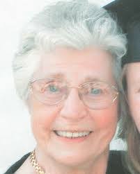 Traci Schultz's Instagram, Twitter & Facebook