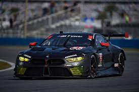 New Bmw M8 Gte Makes Race Debut At The Rolex 24 At Daytona Trackworthy Auto Racing Art Auto Racing Design Sports Car Racing