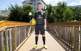 Celtic's callum mcgregor scores celtic's 3rd of the night with a superb touch and volley from the edge of the box! Callum Mcgregor On The Celtic Straight And Narrow Heraldscotland