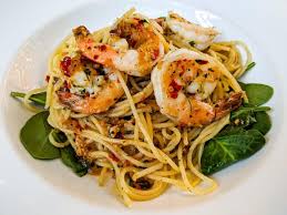 Sosej pun boleh juga dimasukkan kalau suka. Resepi Spaghetti Aglio Olio Ayam Pedas