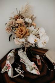 Sydney Wedding Florist Wild And Unstructured Bridal Bouquet In 2020 Theatre Wedding Wedding Bridal Bouquet