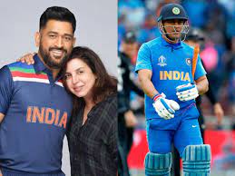See more ideas about dhoni wallpapers, ms dhoni photos, ms dhoni wallpapers. Dhoni Unseen Team India Photos Ms Dhoni Poses With Farah Khan In Team India S Retro Jersey For Ad Shoot Ranveer Singh Reacts Cricket News