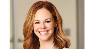 Julie Mcdonough's Instagram, Twitter & Facebook