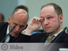 Verständnis für den rechtsterroristen breivik auf einer veranstaltung des von jürgen elsässer herausgegebenen rechtspopulistischen magazins compact äußerte maier, wie journalisten von zeit online und des vorwärts im livestream verfolgten, verständnis für den norwegischen rechtsterroristen anders behring breivik , der im jahr 2011 77. Prozessauftakt Gegen Norwegischen Attentater Breivik Welt