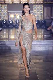 Mcdonalds.com is your hub for everything mcdonald's. Julien Macdonald Spring 2019 Ready To Wear Collection Vogue