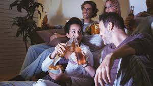 It follows craig jones (ice cube) and smokey (chris tucker). How To Throw A Killer Movie Night 6 Essential Tips For A Most Excellent Party