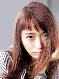 前髪で変わるロングヘア 前髪ありor前髪なしのスタイル アレンジ集 美的 com 前髪 アシメ ロング ヘアスタイリング 前髪 ロング