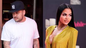 #anuel aa #natti natasha #nattinatashaedit #dailycelebs #dailywomen #flawlessbeautyqueens #breathtakingqueens #originalgifs #musicvideoedit #mvedit. Rob Kardashian Flirts With Natti Natasha On Twitter Gets Mocked For It Hollywood Life