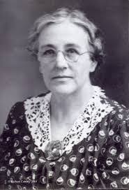 Loretta Coberly's Instagram, Twitter & Facebook