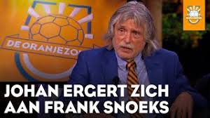 In dit programma vormt hij sinds 2008 een vast trio met johan derksen en wilfred genee. Derksen Ergert Zich Aan Babbelzieke Frank Snoeks Lult Maar Door Voetbalflitsen Nl Het Leukste En Opvallendste Voetbalnieuws