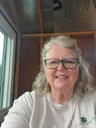 Arbutus Jr High School teacher catching up after retirement