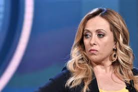 Il fotografo difende i suoi scatti all'ex ministro e a stasera italia su rete 4 punta il dito contro maxim. I Soldi Di Giorgia Meloni Ecco Tutte Le Lobby Che Finanziano Fratelli D Italia L Espresso