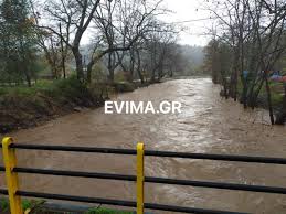 Η φωτιά καίει δάσος ανάμεσα στο πήλι και το μαντούδι. Apokleistiko Kakokairia Mantoydi Anoigei O Dromos Mantoydi Prokopi Evima Eidhseis Eyboia