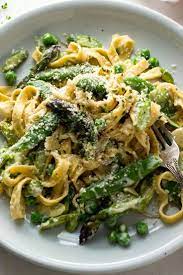 Nyt Cooking This Simple Pasta Primavera Uses A Combination Of The Earliest Vegetables Available In Spring Aspa Pea Recipes Easy Pasta Primavera Pasta Dishes