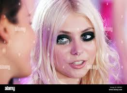 Taylor Burrows's Instagram, Twitter & Facebook