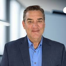 I'm thrilled to share that I've started a new position as Education Program  Manager at KeyShot!