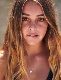 Beautiful girls all over the world. Beautiful Girls Around The World 52 Pics Pauznet