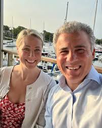 𝘗𝘳𝘰𝘶𝘥 𝘵𝘰 𝘣𝘦 𝘢 #𝘸𝘦𝘤𝘰𝘷𝘦𝘳𝘢𝘮𝘣𝘢𝘴𝘴𝘢𝘥𝘰𝘳. 𝘚𝘸𝘪𝘱𝘦  𝘵𝘰 𝘴𝘩𝘰𝘱 𝘢 𝘧𝘦𝘸 𝘰𝘧 𝘮𝘺 𝘧𝘢𝘷𝘰𝘳𝘪𝘵𝘦𝘴! 𝘗𝘳𝘦𝘵𝘵𝘺 𝘮𝘶𝘤𝘩  𝘪𝘧 𝘌𝘭𝘪𝘻𝘢𝘣𝘦𝘵𝘩 𝘗𝘳𝘪𝘯𝘤𝘦 𝘮𝘢𝘥𝘦 𝘪𝘵, 𝘐 𝘭𝘰𝘷𝘦 𝘪𝘵!  𝘏𝘦𝘳 𝘤𝘦𝘳𝘢𝘮𝘪𝘤 ...