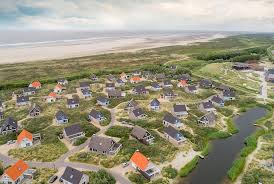 In de persconferentie van gisteravond werd duidelijk dat de al eerder aangekondigde versoepelingen per 1 juni een feit zijn. Corona Maatregelen Versoepelingen Vanaf 19 Mei Vakantieparken Blijven Open