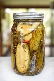 Homemade Spicy Garlic Dill Pickles Recipe Foodiecrush Com