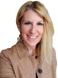 Lauren Litton's Instagram, Twitter & Facebook