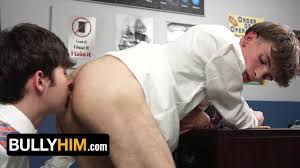 Sperm shot on cookie - ThisVid.com