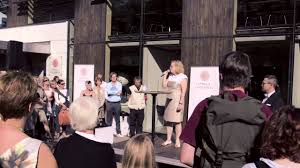 Juridiska föreningen i uppsala är studentkåren för juridikstudenterna och är partipolitiskt obunden samt religiöst neutral. Invigning Av Uppsala Universitet Campus Gotland Youtube