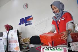 Beberapa kata kata lucu yang bisa dijadikan status di sosial media kadang juga sarat dengan makna dan motivasi. Jne Perkirakan Pengiriman Barang Melonjak 30 Persen Selama Ramadhan Antara News