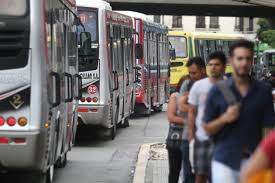 Otro aumento del boleto con la pelea por los subsidios de fondo | Transporte confirmó que subirá 40 por ciento el pasaje de tren y colectivo en el AMBA | Página|12