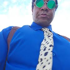 #halloween2025 no one in my office section dressed up but that's ok.  #kentonanami is an office guy. No overtime today. #jujutsukaisen #cosplay