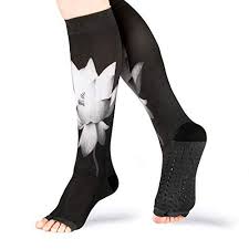 Alle kriegen antithrombosestrümpfe und müssten es selber anziehen. Yoga Socken Damen Anti Rutsch Ohne Fuss Rutschfeste Klasse 2 Trombosestruempfe Stutzstrumpfe Kompressionssock Fitnessbekleidung Sportkleidung Frauen Yoga Socken