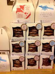 Se puede agrandar el box con langostinos y salmón, 15% off. Cajas Personalizadas Dia Del Amigo Dia Del Amigo Regalos Tarjeta Dia Del Amigo Dia Del Amigo