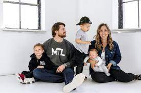 He and his wife have three children, with the oldest now starting school. Decouvrez Les 10 Meilleures Photos De Jeff Petry Et Sa Femme Julie Fan De Hockey