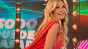 Más allá de los prejuicios y de la diferencia de edad, ellos siguieron adelante hasta que en. Graciela Alfano Mas Diosa Que Nunca Con Una Reveladora Bikini En El Mar Tiene 67