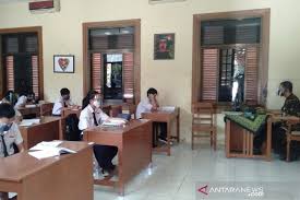 Ia melapor kehilangan sepeda motor yang diparkir disamping pabrik tempatnya bekerja, yakni pt. Kpai Sekolah Perlu Dukungan Pemda Untuk Menyelenggarakan Ptm Antara News