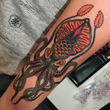 How To Make An Interesting Art Piece Using Tree Branches Ehow Octopus Tattoo Design Octopus Tattoo Neo Traditional Tattoo