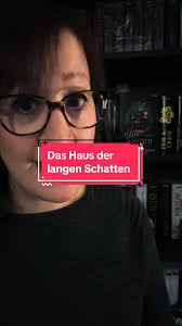 Jetzt neu 🖤 Das Haus war seit Jahrzehnten verlassen. Und wäre es besser  auch geblieben, denn jetzt ist in seinem Inneren etwas erwacht. Kevin  Taylor ist ein im Internet bekannter Handwerker mit einer ...