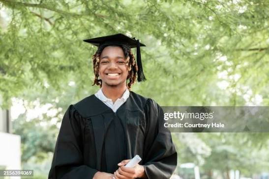 4,041 Boy Graduate Stock Photos and High-Res Images - Getty Images
