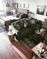 La Imagen Puede Contener Sala De Estar Tabla E Interior Studio Apartment Decorating Apartment Room Apartment Design