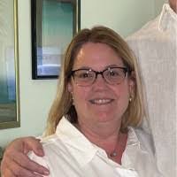 Lori Dente's Instagram, Twitter & Facebook