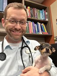 Meet Dr. Hodges! He has been at the clinic since 2007 and in 2012 purchased  Piper Heritage! He has a special interest in orthopedics and dentistry.  When not in the clinic you