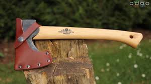 I chose the outdoor axe over the forest axe and splitting hatchet because it gives you the best of both worlds (cutting & splitting). Gransfors Bruks Wildmarksbeil Youtube