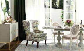 High resiliency foam topped with a dacron chaise pad. How To Pick The Right Dining Chair Size And Style How To Decorate