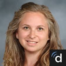 Julia Budde's Instagram, Twitter & Facebook